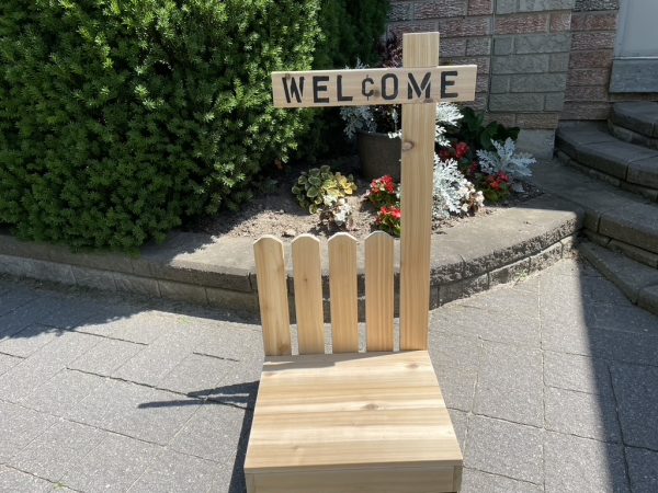 Welcome Planter with Black Lettered Sign - Image 3